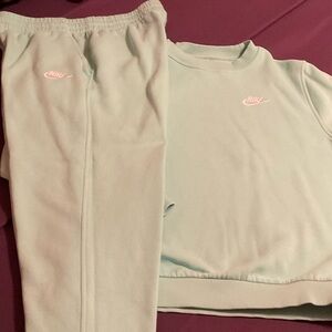 Nike Kids Light Green Sweatpants and Sweatshirt Set